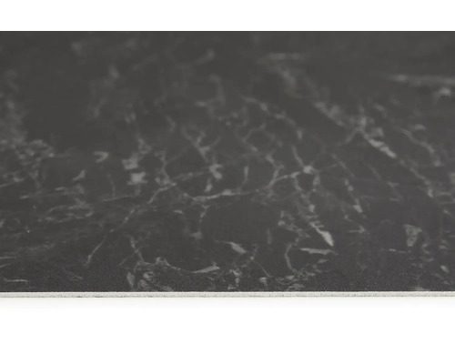 Podlahová krytina se vzhledem mramoru