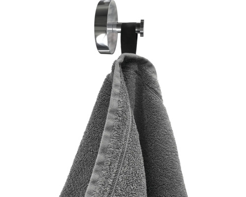 Nerezový držák na ručníky s ručníkem