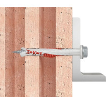 Upevnění rámu pomocí hmoždinky ve zdi