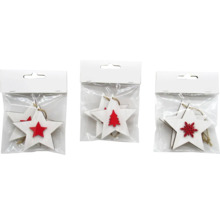 Dřevěné hvězdy se závěsem v sáčku na vánoční dekorace
