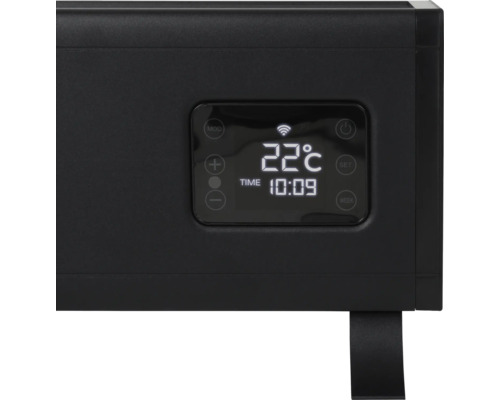 Detailní záběr černého radiátoru s digitálním displejem.