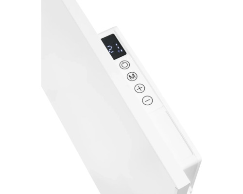 Detail topení s digitálním displejem a ovládacími prvky.