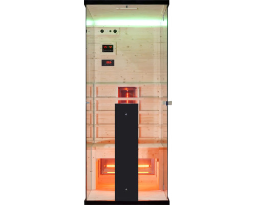 Vnitřní sauna s dřevěnými stěnami a infračervenými zářiči