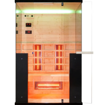 Infračervená sauna s dřevěným obkladem a infračervenými zářiči.
