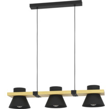 Závěsné svítidlo se třemi světly a dřevěným trámem