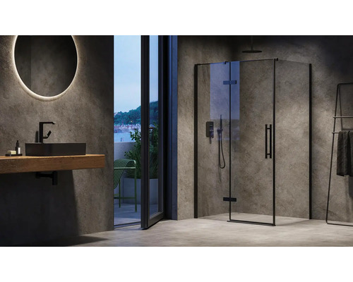 Koupelna s bezbariérovým sprchovým koutem, umyvadlem s umyvadlovou mísou a zrcadlem s podsvícením