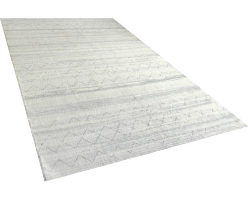 Koberec s geometrickými vzory