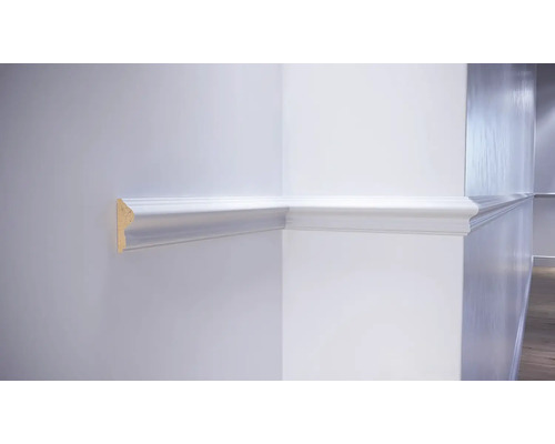 Nástěnná lišta LB21 22 x 55 x 2000 mm bílá Nástěnná lišta LB21 22 x 55 x 2000 mm bílá