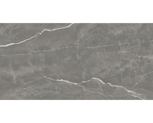 Šedá dlaždice s mramorovým vzhledem a jemnými bílými žilkami