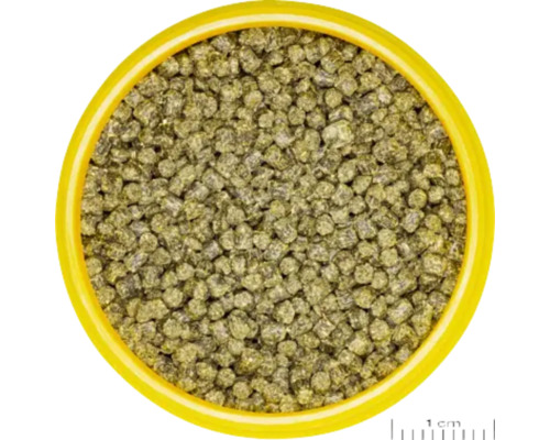 Krmivo pro králíky v misce