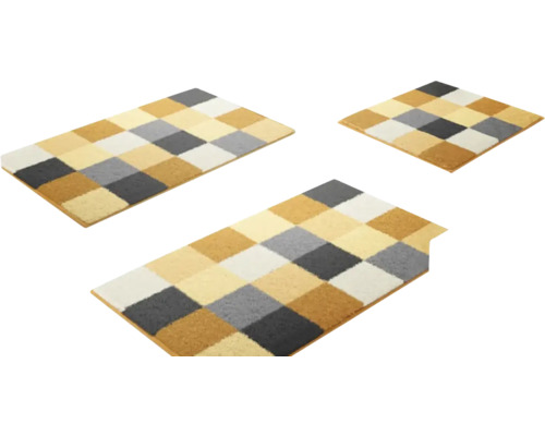 Tři koberce se šachovnicovým vzorem