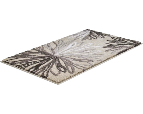 Koberec s květinovým vzorem