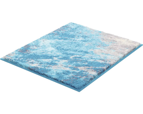 Koberec s abstraktním vzorem v odstínech modré, šedé a bílé