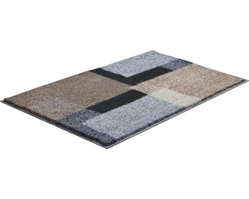 Obdélníkový koberec s geometrickým vzorem