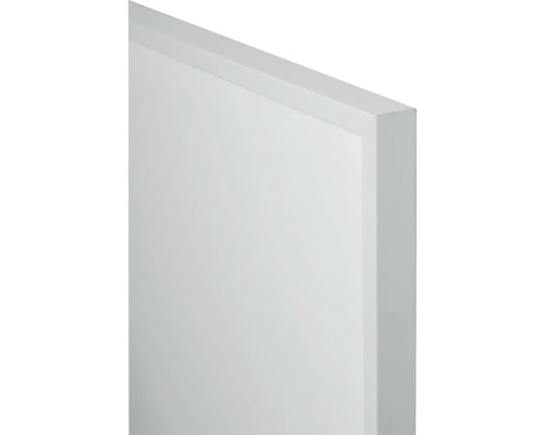 Detail bílých dveří