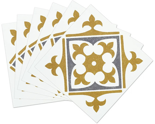 Několik čtvercových dekorativních dlaždic s ozdobným vzorem