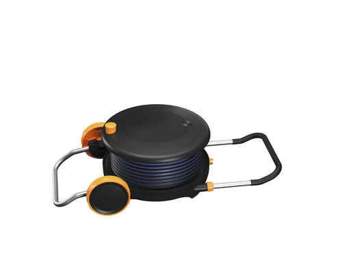 Naviják na hadici s kolečky a zahradní hadicí