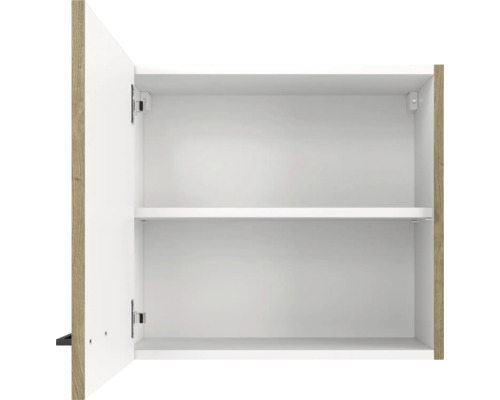 Otevřená koupelnová skříňka s jednou policí