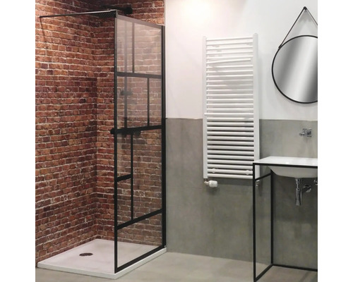 Koupelna se sprchovým koutem walk-in, topením, zrcadlem a umyvadlem