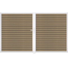 Dvojitá dřevěná brána s rukojetí