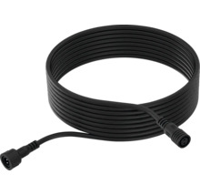 Černý prodlužovací kabel s konektory