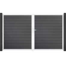 Dvoukřídlá brána s horizontálními lamelovými výplněmi a madlem