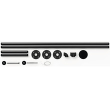 Jednotlivé díly pro šatní skříň: trubky, příruby, šrouby a hmoždinky.