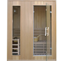 Dřevěná sauna se skleněnými dveřmi a kamny na dřevo