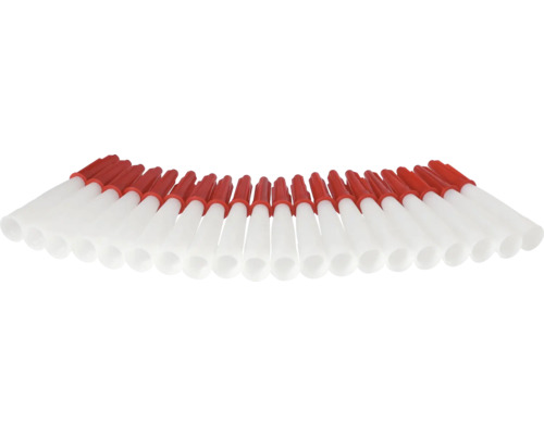 Několik dávkovacích nástavců z plastu pro kartuše