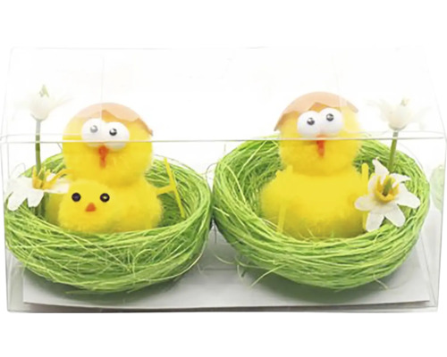 Velikonoční dekorace: Dvě žlutá kuřátka v zelených hnízdech s květinami a skořápkou