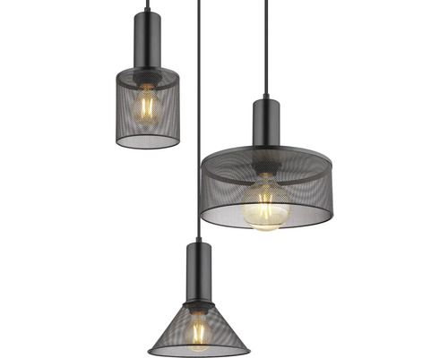 Závěsné svítidlo se třemi černými kovovými stínidly a žárovkami