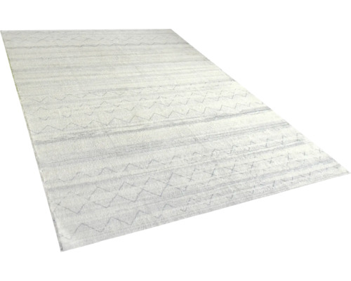 Koberec s geometrickými vzory