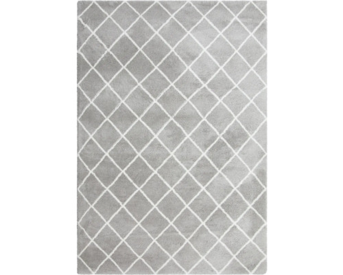 Koberec s kosočtvercovým vzorem