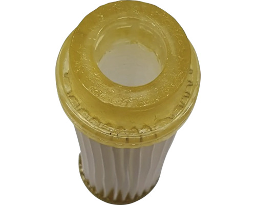 Pohled shora na vodní filtr