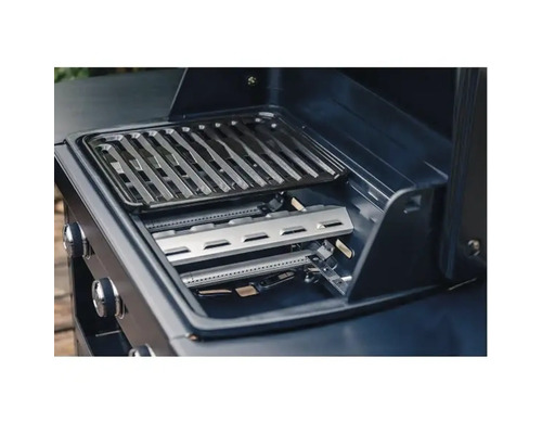 Plynový gril s grilovacím roštem a hořáky