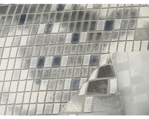 Koberec s geometrickým vzorem čtverců