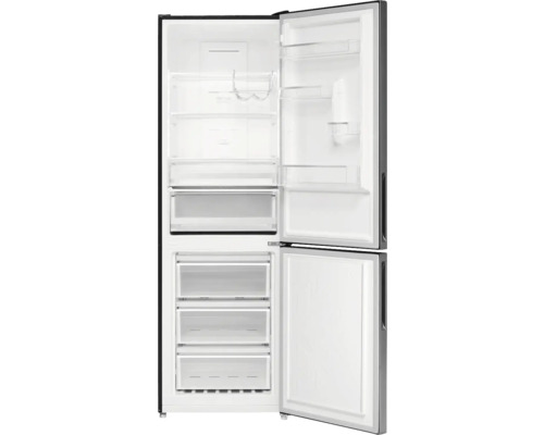 Otevřená chladnička s mrazákem, vybavená policemi a zásuvkami.