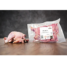 Maso pro psy mražené VETAMIX kuřecí stehna 1 kg