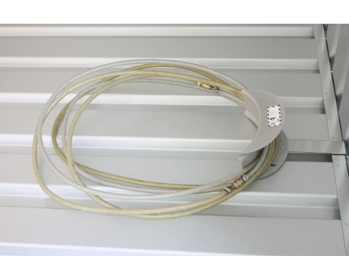 Vodní hadice na držáku hadice