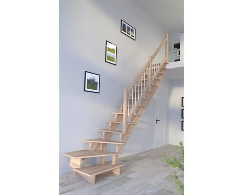Dřevěné schodiště v interiéru se světlým designem