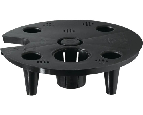 Plastový stojan na květiny s několika otvory do zahrady