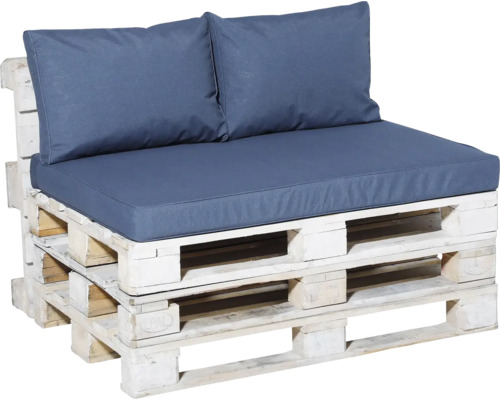 Pohovka z palet se dvěma polštáři a sedákem