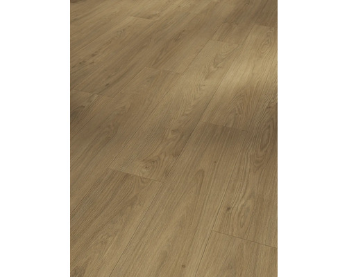 Detail laminátové podlahy se vzhledem dřeva