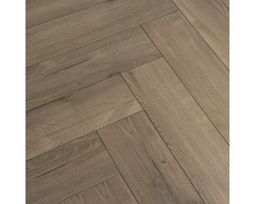 Pokládka laminátové podlahy do vzoru rybí kosti