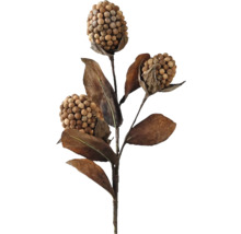 Dekorativní umělá rostlina se třemi kulovitými květy a listy.