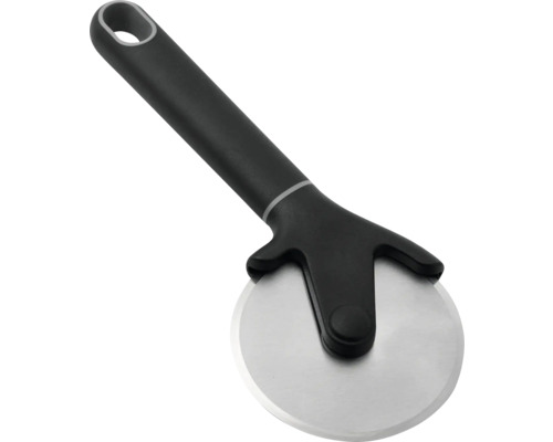 Kráječ pizzy s černou rukojetí a kulatou čepelí