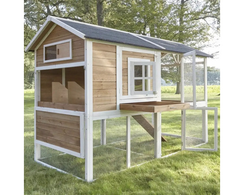 Kurník s oknem, rampou a venkovním výběhem