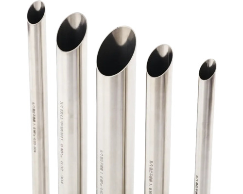 Nerezové trubky různých velikostí