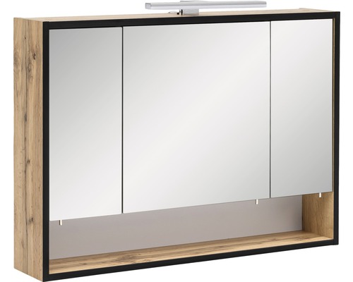 Zrcadlová skříňka s osvětlením Möbelpartner Max 80 x 16 x 65,6 cm dub přírodní Zrcadlová skříňka se třemi dvířky, osvětlením a otevřenou přihrádkou.