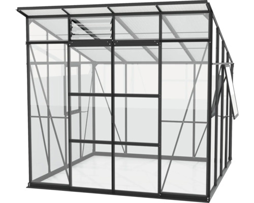 Skleník s ocelovým rámem a průhlednými stěnami